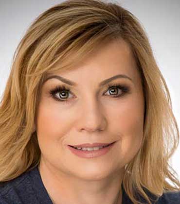 Marta Magnuszewska Data Analytics & Digital Innovations Executive Marta Magnuszewska Data Analytics & Digital Innovations Executive